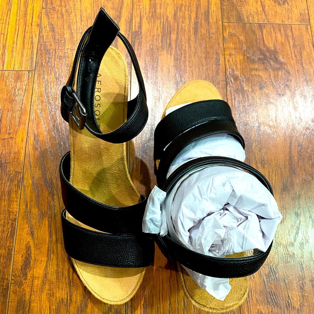 New in box aerosoles black platform espadrilles sandals